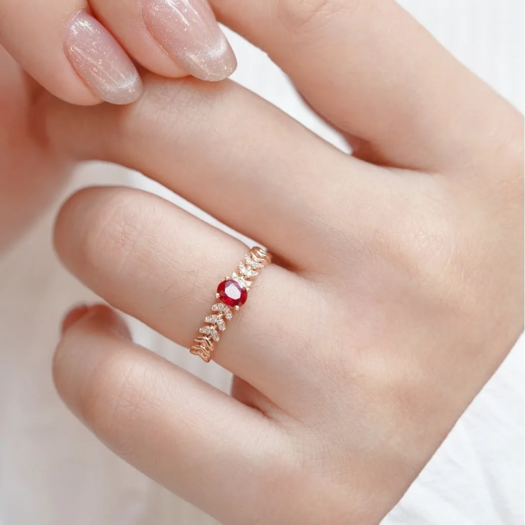 S925 sterling silver ring in yellow gold with leaf-shaped design and diamond treatment, US size 7