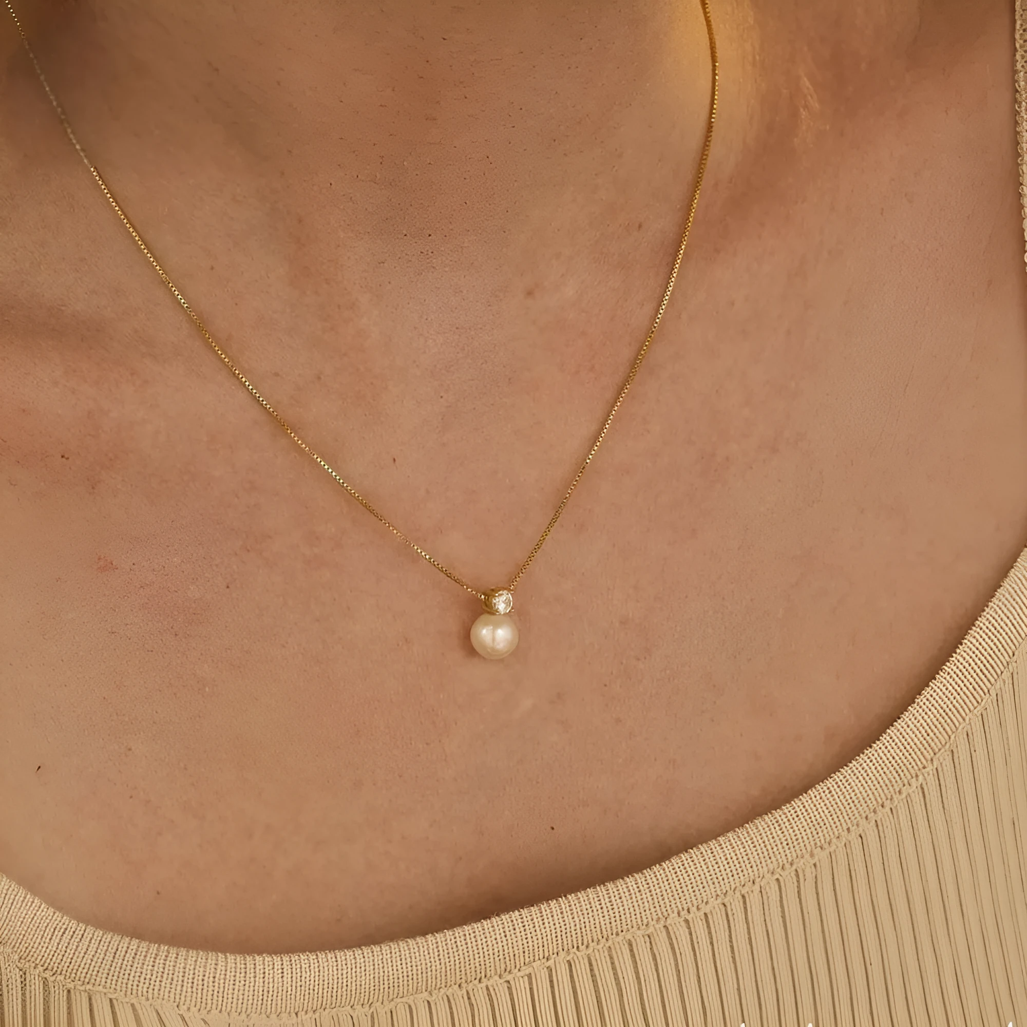 Stainless steel pearl zircon necklace with box chain in gold or steel colour options