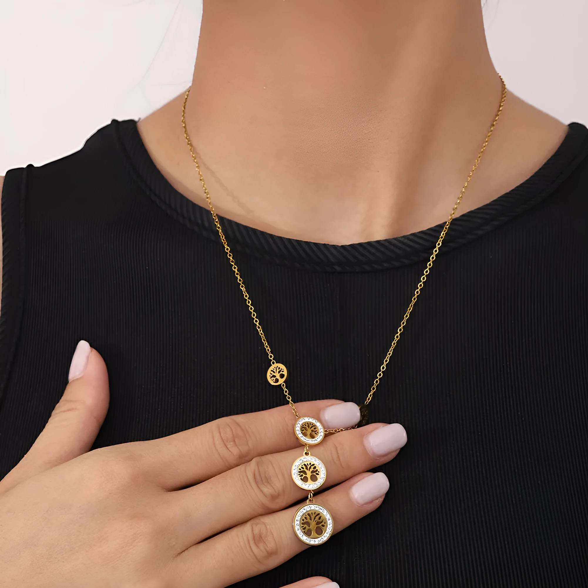 Round three-layer pendant necklace with colourful oil-dripping finish on adjustable snake bone chain, colour XLD1175GOWH