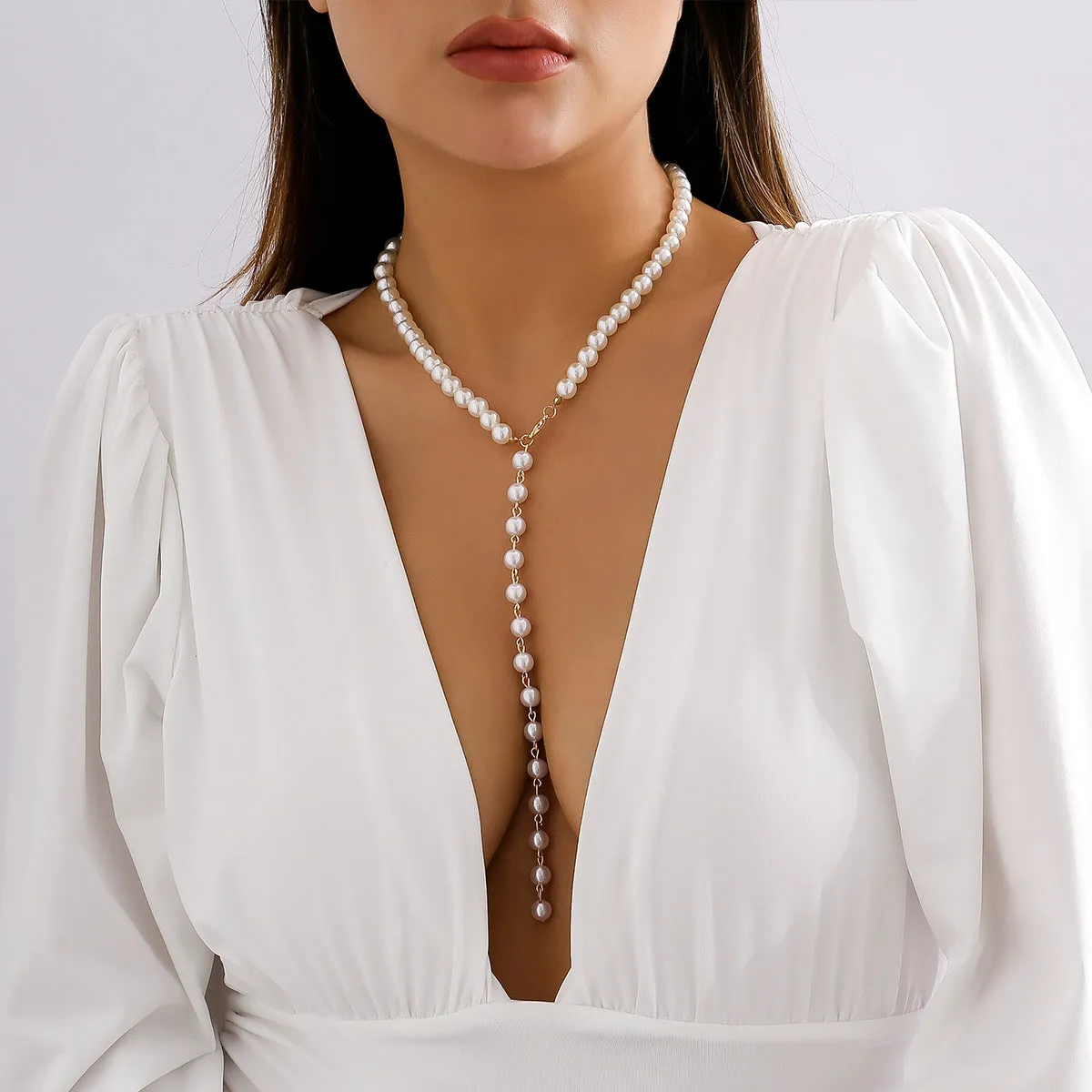 Round beads chain beaded pearl niche necklace with imitation pearl pendant in gold or white