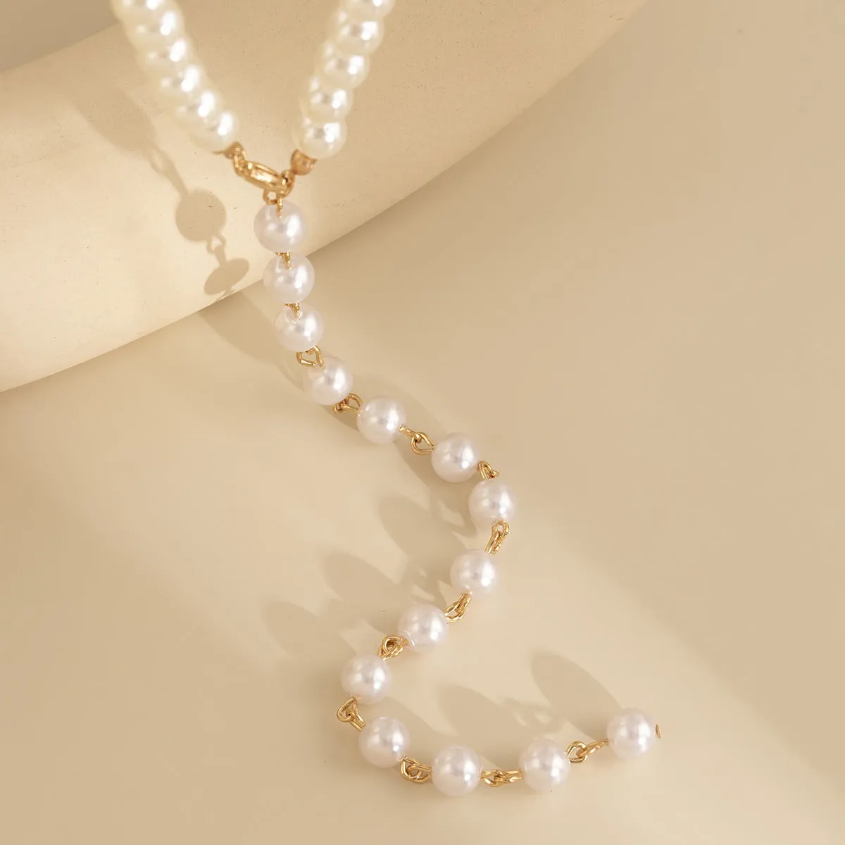 Round beads chain beaded pearl niche necklace with imitation pearl pendant in gold or white