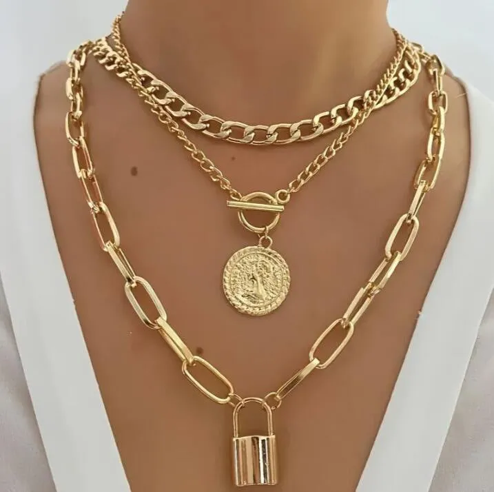 Women's light luxury geometric zinc alloy necklace set with electroplated finish, three colour options