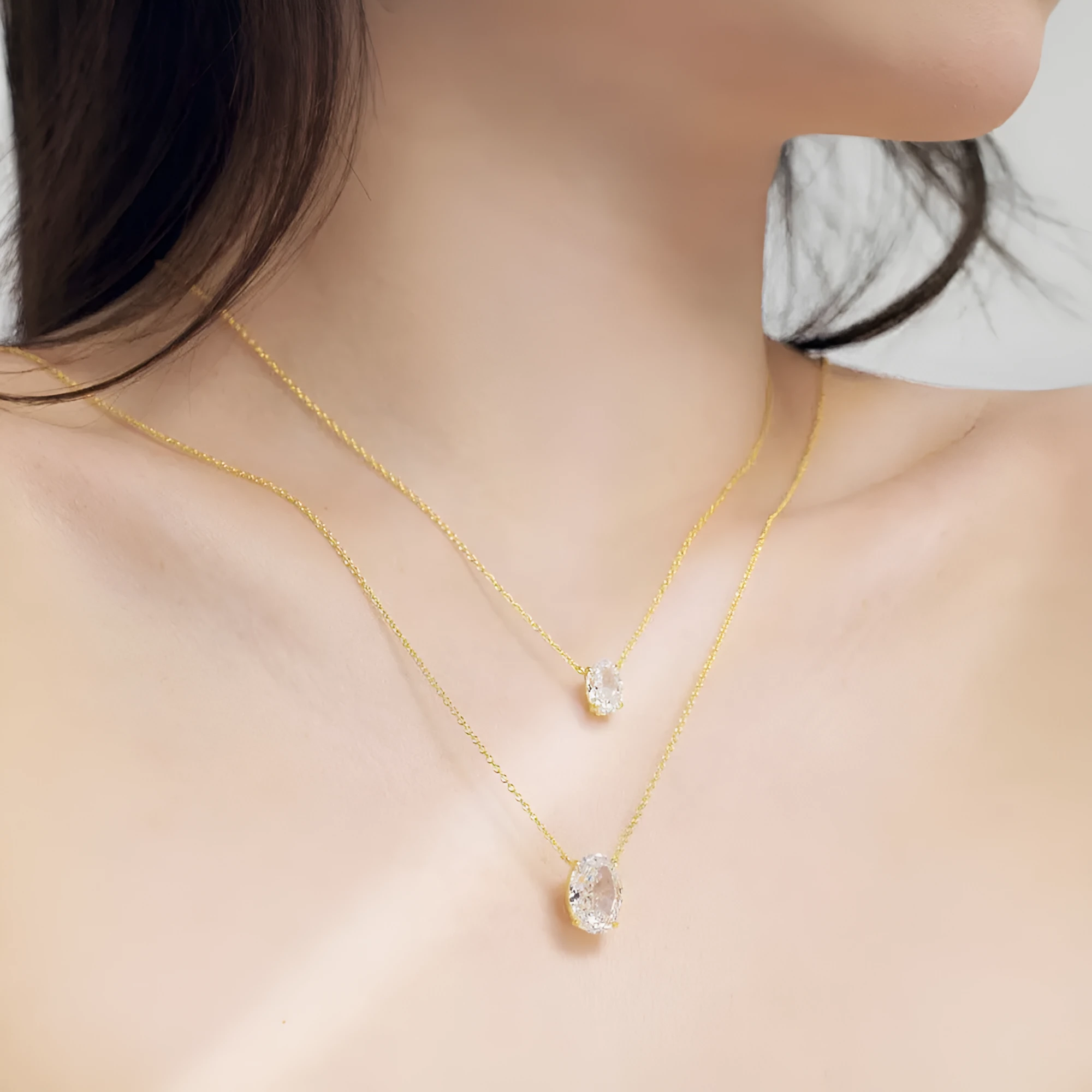 S925 sterling silver women's necklace with geometric oval pendant in gold or platinum finish
