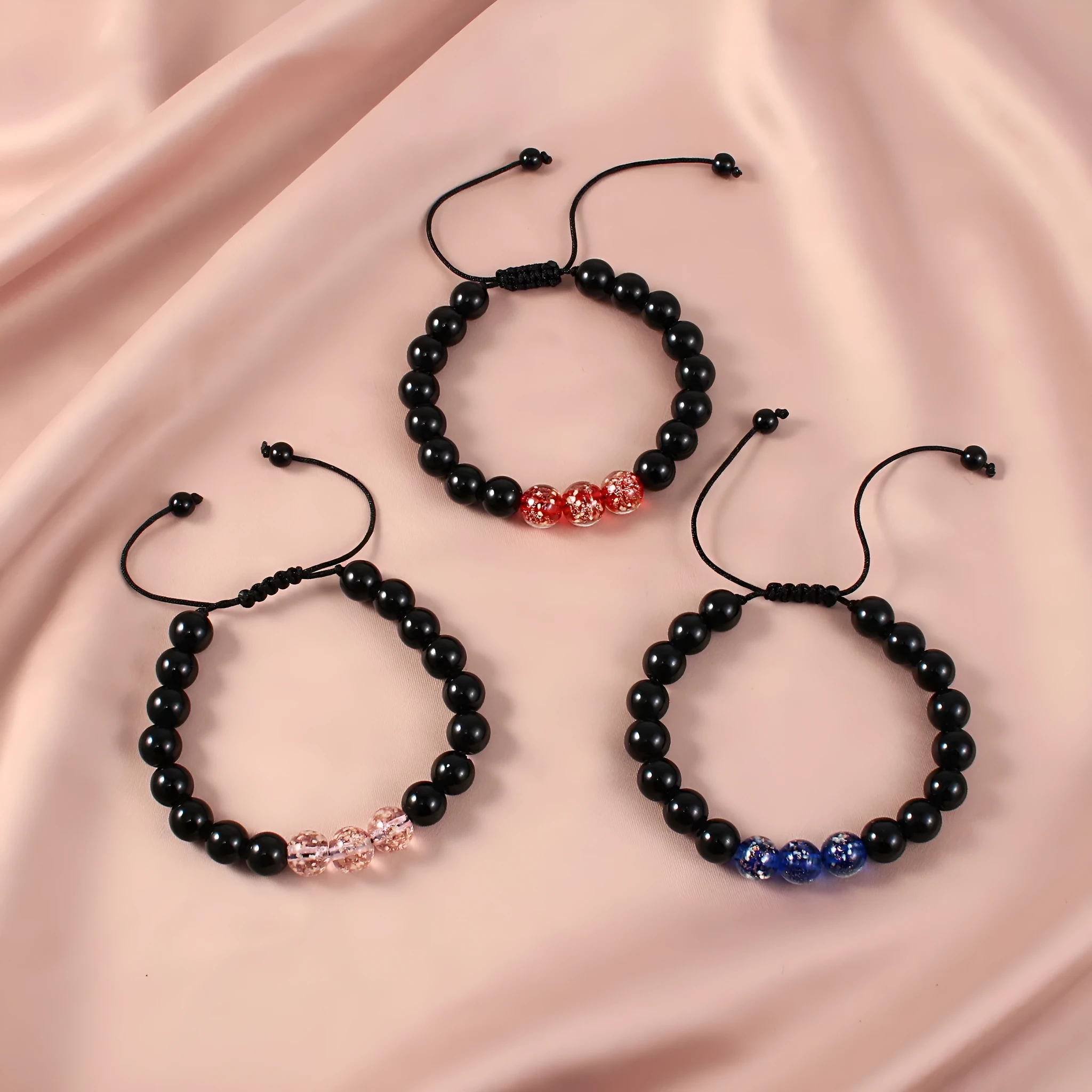 Adjustable luminous bracelet with coloured glass geometry beads in six colour options