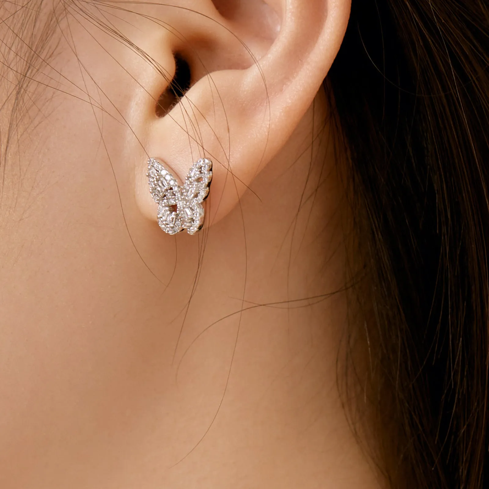 S925 sterling silver stud earrings with zircon inlay, platinum electroplated finish, geometric shape