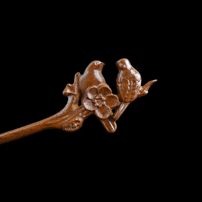 Gold Sandalwood daily updo gadget hair claw hairpin in New Chinese style geometric shape, wood material