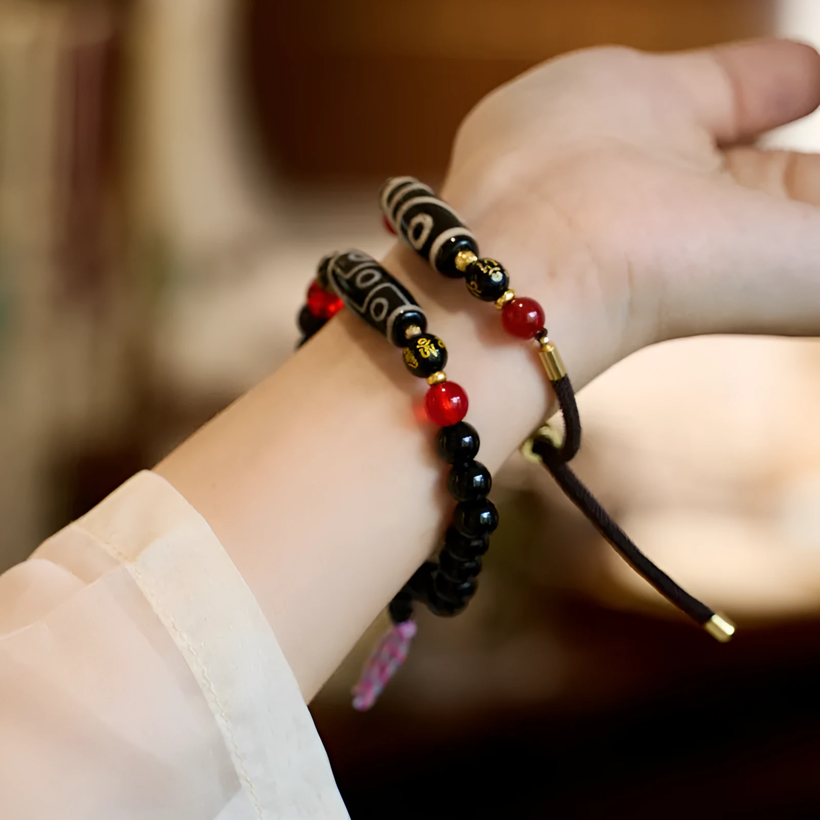 8mm Tibetan agate Dzi bead bracelet with retro geometric design and manual processing