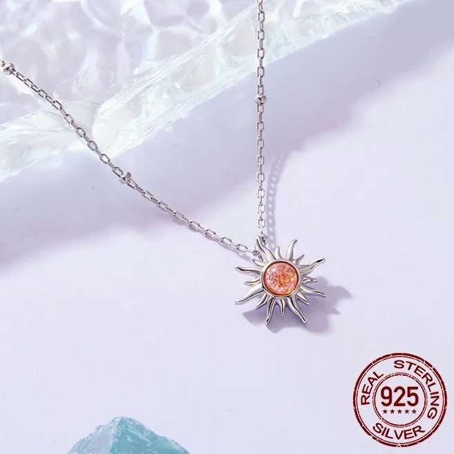 S925 sterling silver sun pendant necklace on display, electroplated finish, O-shaped chain, colour BSN440