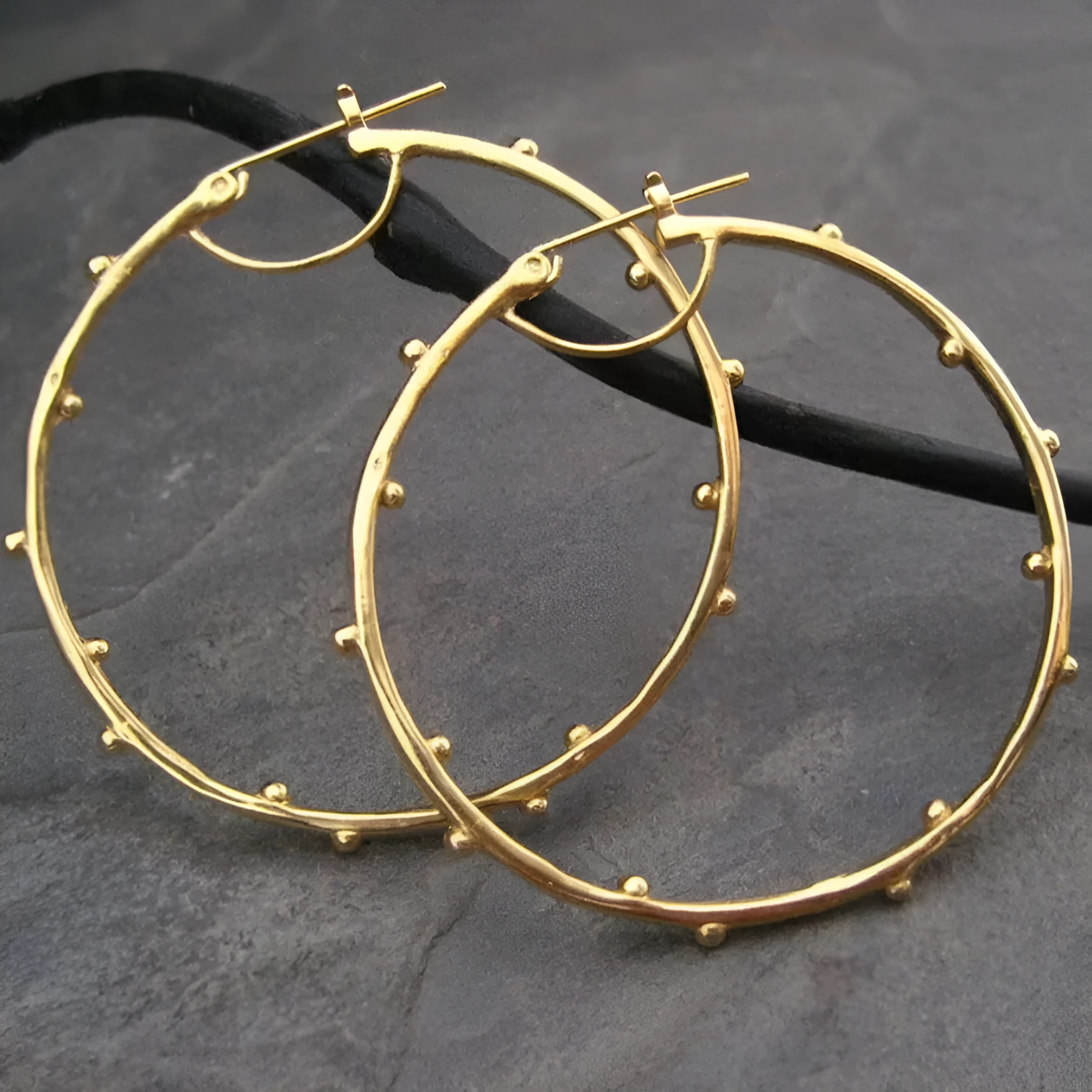 Gold plated copper alloy geometric petal ear clip earrings for women