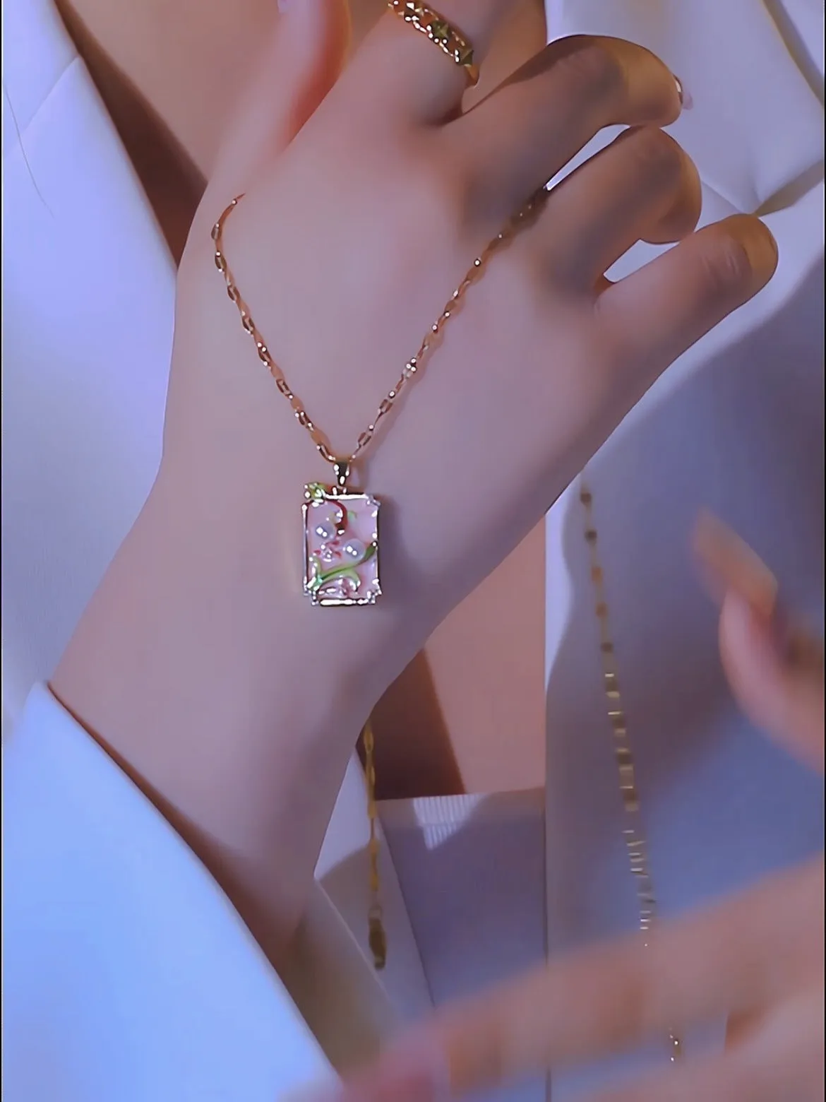 Pink vintage oil painting flower pendant necklace on titanium steel chain with copper pendant and electroplating finish
