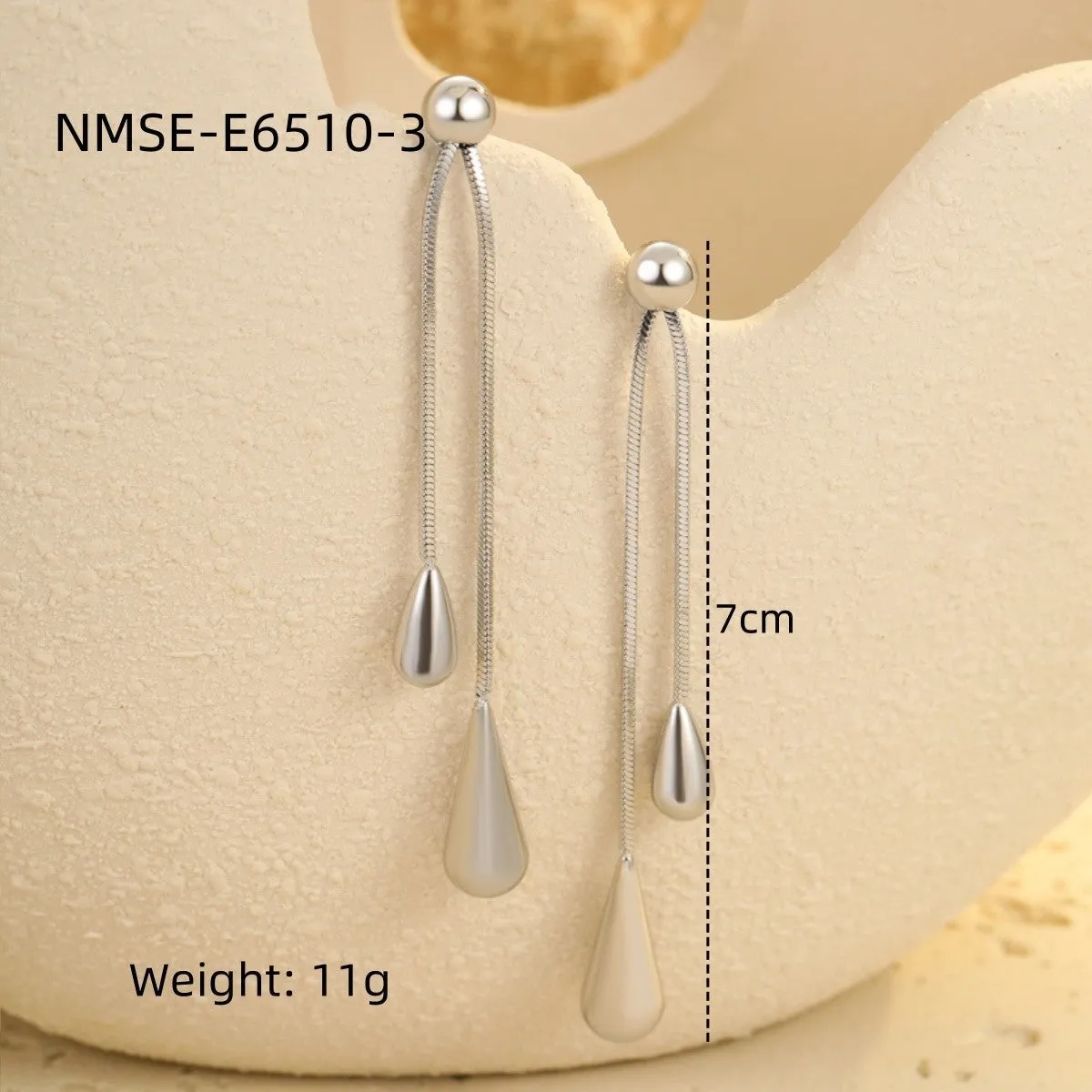 Stainless steel tassel water drop earrings with Y-word chain ornament in 18K gold electroplated finish, geometric drop-shaped design