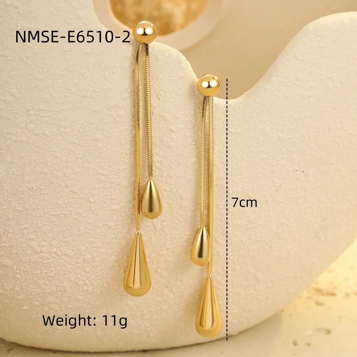 Stainless steel tassel water drop earrings with Y-word chain ornament in 18K gold electroplated finish, geometric drop-shaped design