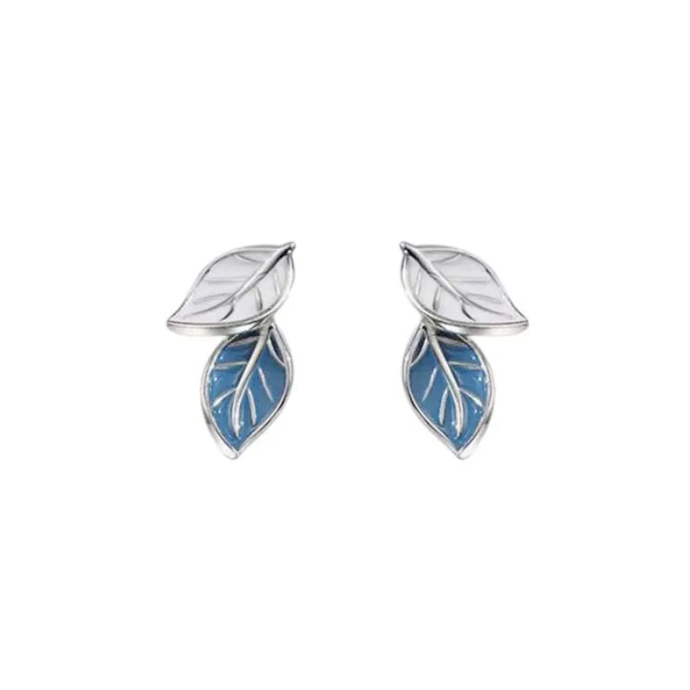 Copper leaf-shaped stud earrings with white gold colour plating and post fastening