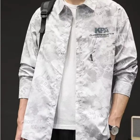 Men's linen long sleeve camouflage shirt in army green Japanese retro style on model