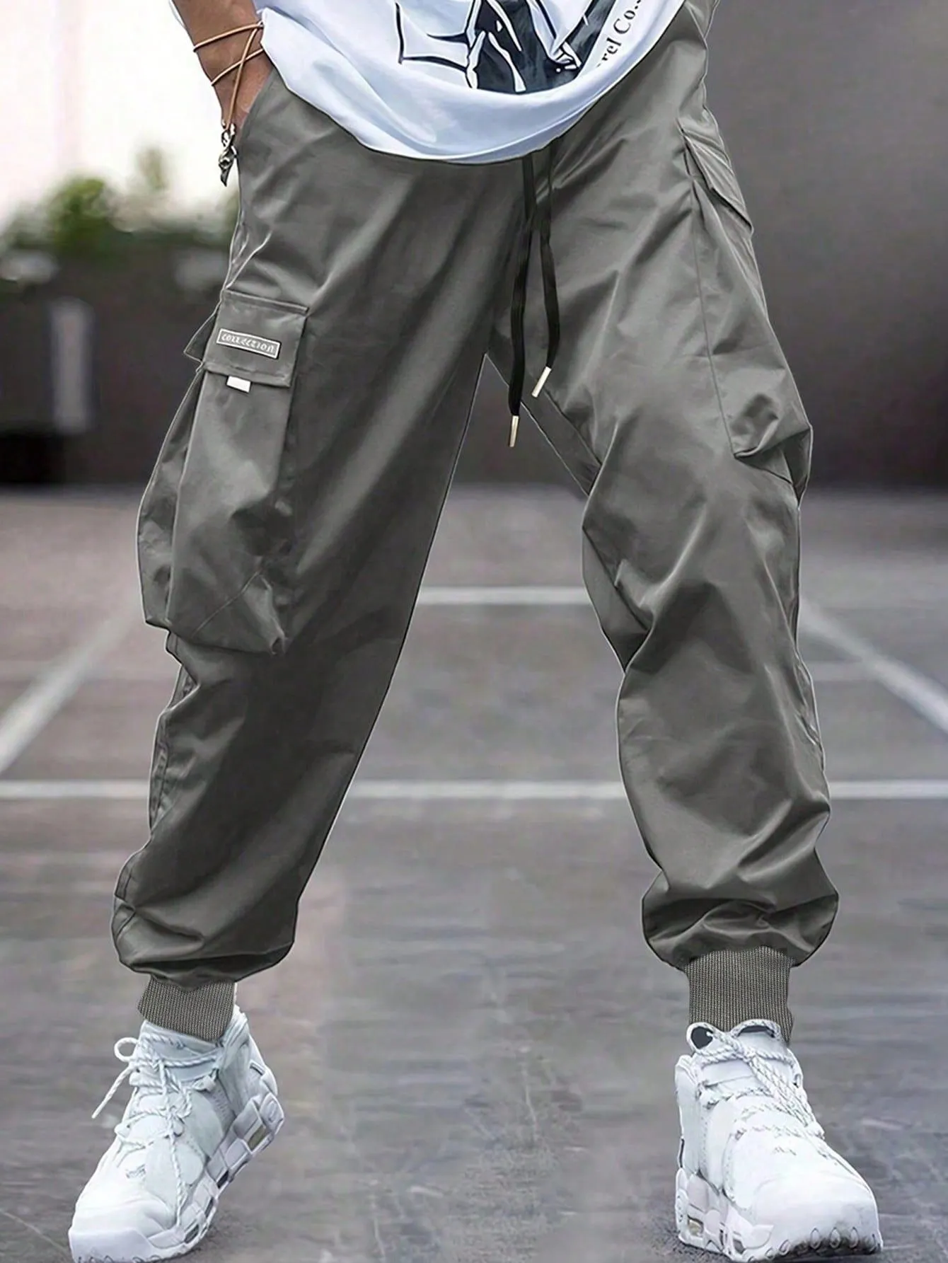 Men's tapered casual polyester trousers in khaki, American retro style