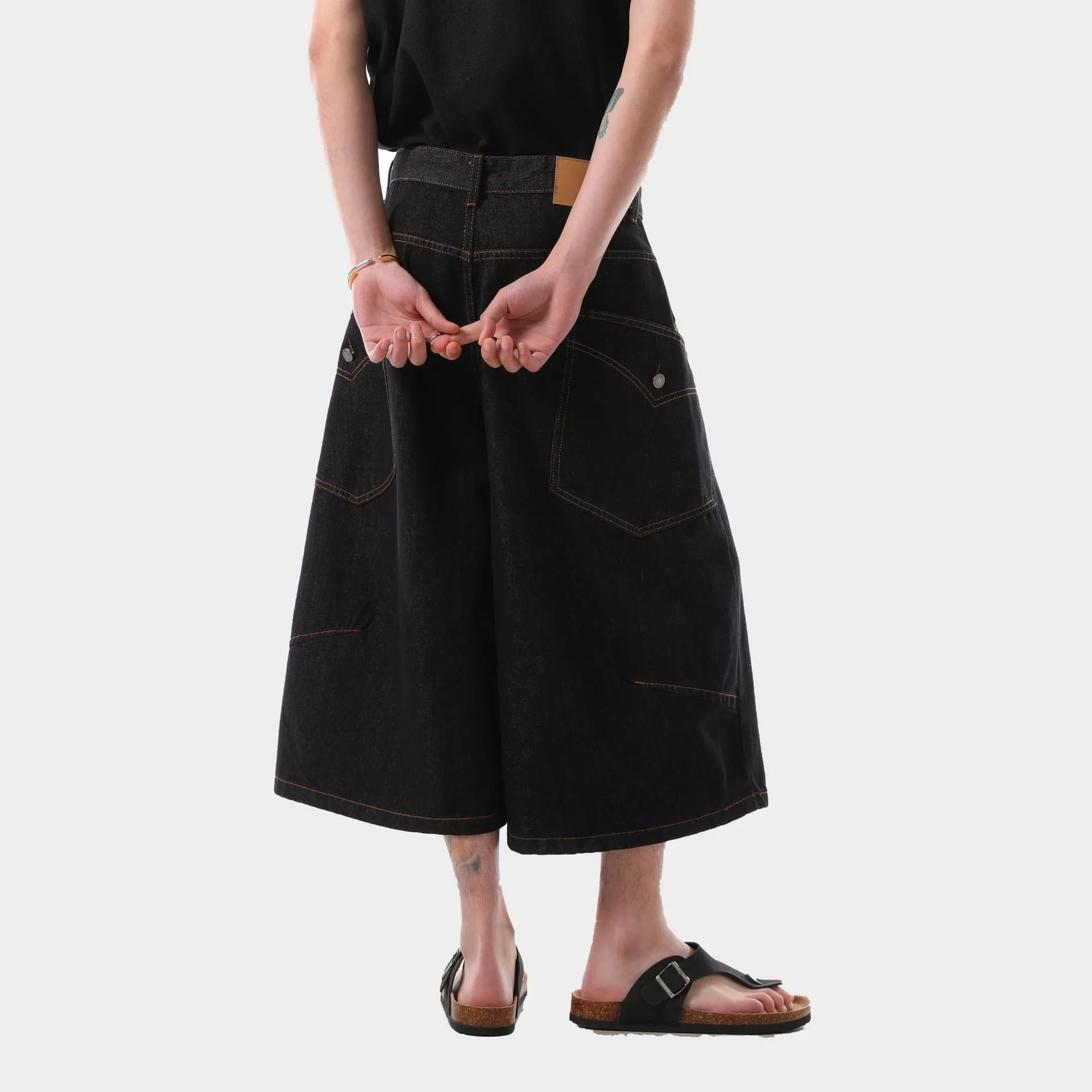 Men's retro washed black cotton denim cropped pants with straight leg and side pockets