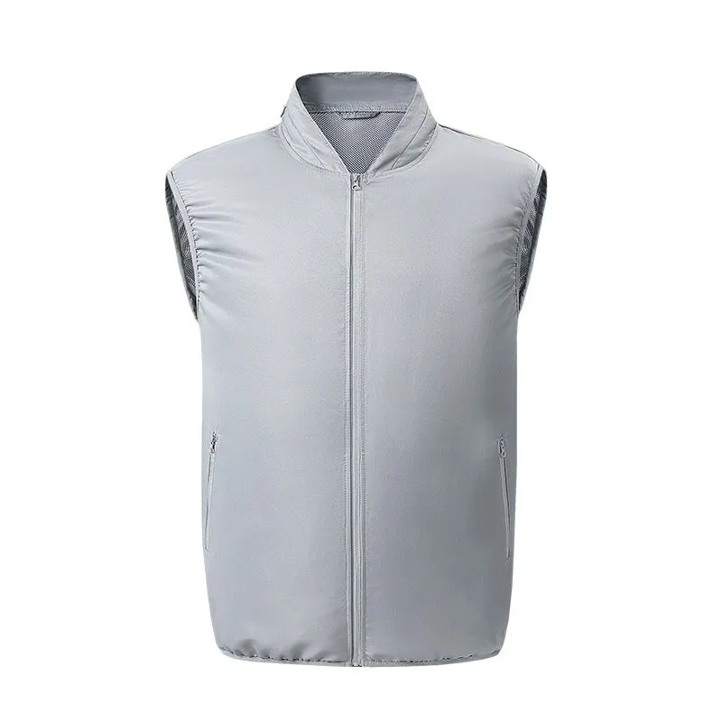Men's outdoor cooling vest with fan and power bank in camouflage colour on a model for summer workwear