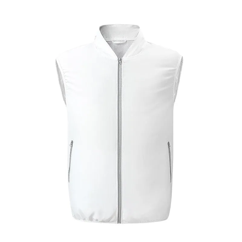 Men's outdoor cooling vest with fan and power bank in camouflage colour on a model for summer workwear