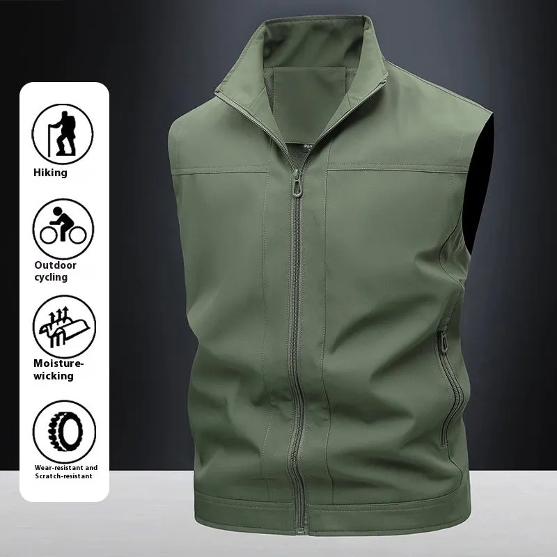 Men's casual horse shirt with stand-up collar in army green colour showing loose fit and breathable fabric