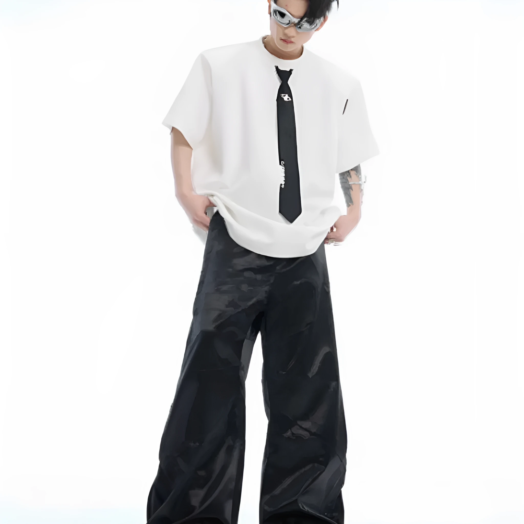 Niche tie stitching short sleeve solid colour top in black with metal decorations, loose fit summer style