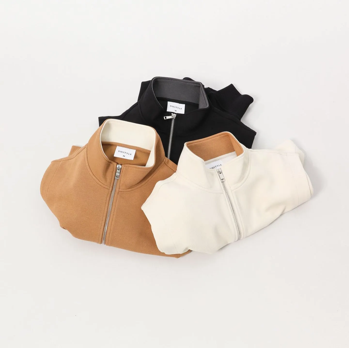 Men's cotton blend cardigan vest in desert khaki and satay apricot, loose fit, straight hem, pockets with embedded lines