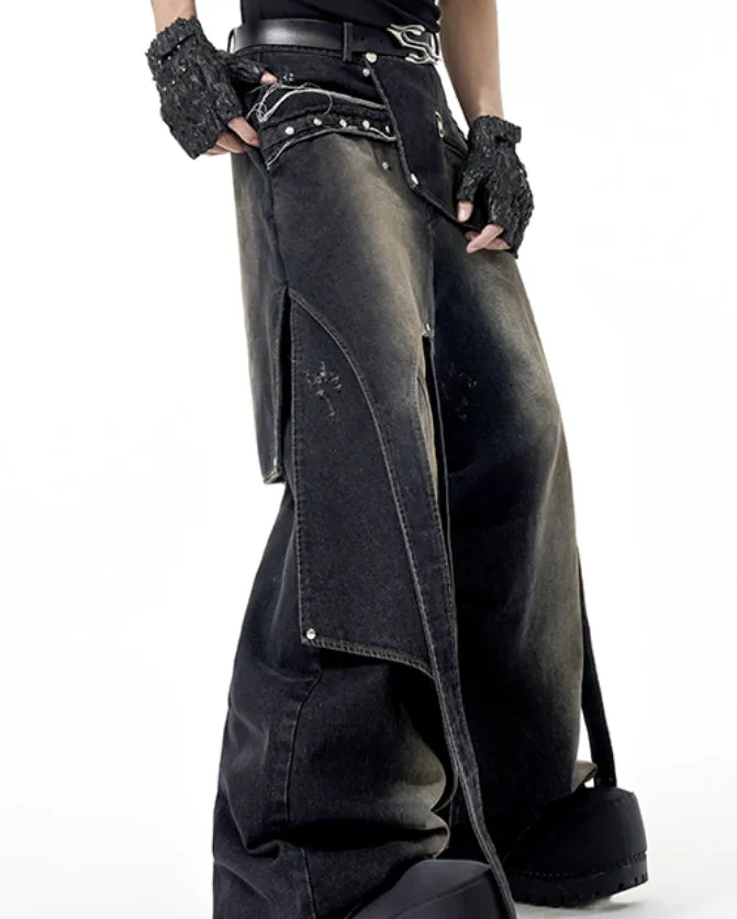 Youthful deconstruction worn jeans in cotton with front zipper available in sizes S M L XL