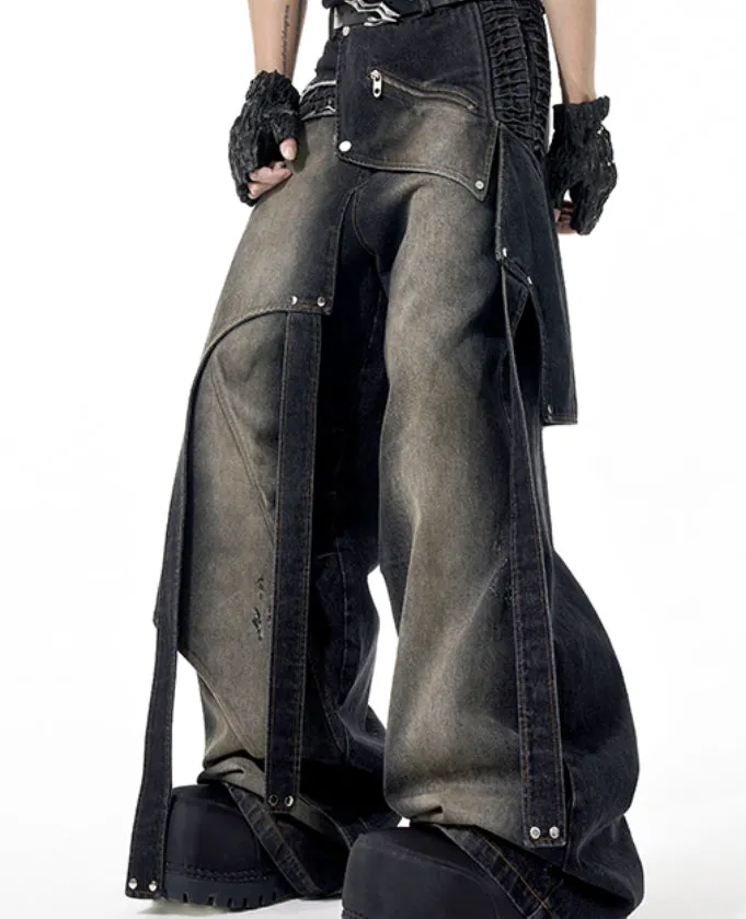 Youthful deconstruction worn jeans in cotton with front zipper available in sizes S M L XL