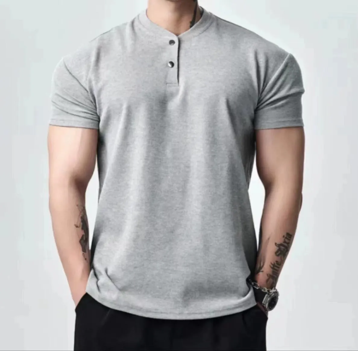 Retro men's loose fit t-shirt in polyester fabric with solid colour and pullover design