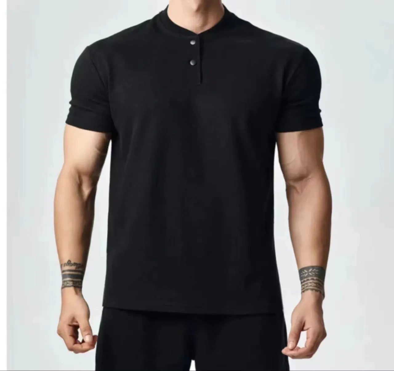 Retro men's loose fit t-shirt in polyester fabric with solid colour and pullover design
