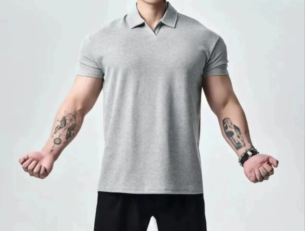 Retro men's loose fit t-shirt in polyester fabric with solid colour and pullover design