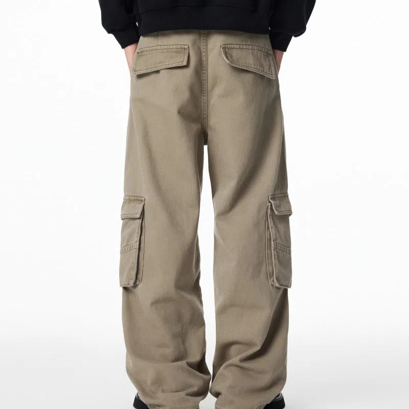 Loose straight-leg cotton cargo pants for men, charcoal gray, with multiple pockets and zipper fly