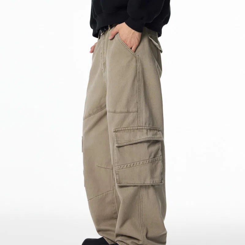 Loose straight-leg cotton cargo pants for men, charcoal gray, with multiple pockets and zipper fly