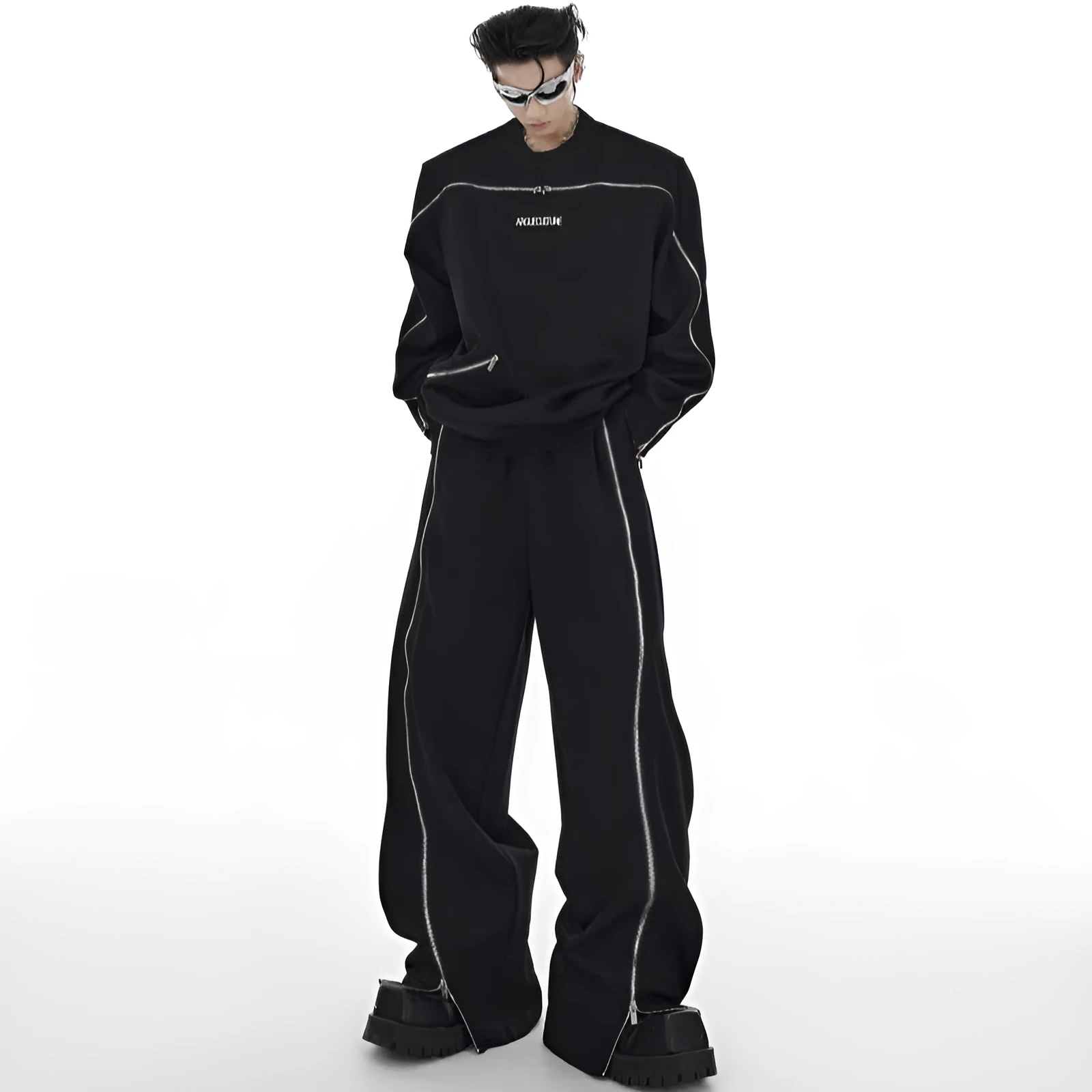 Men's full-body zip padded shoulder round neck tracksuit set in black and grey, loose fit