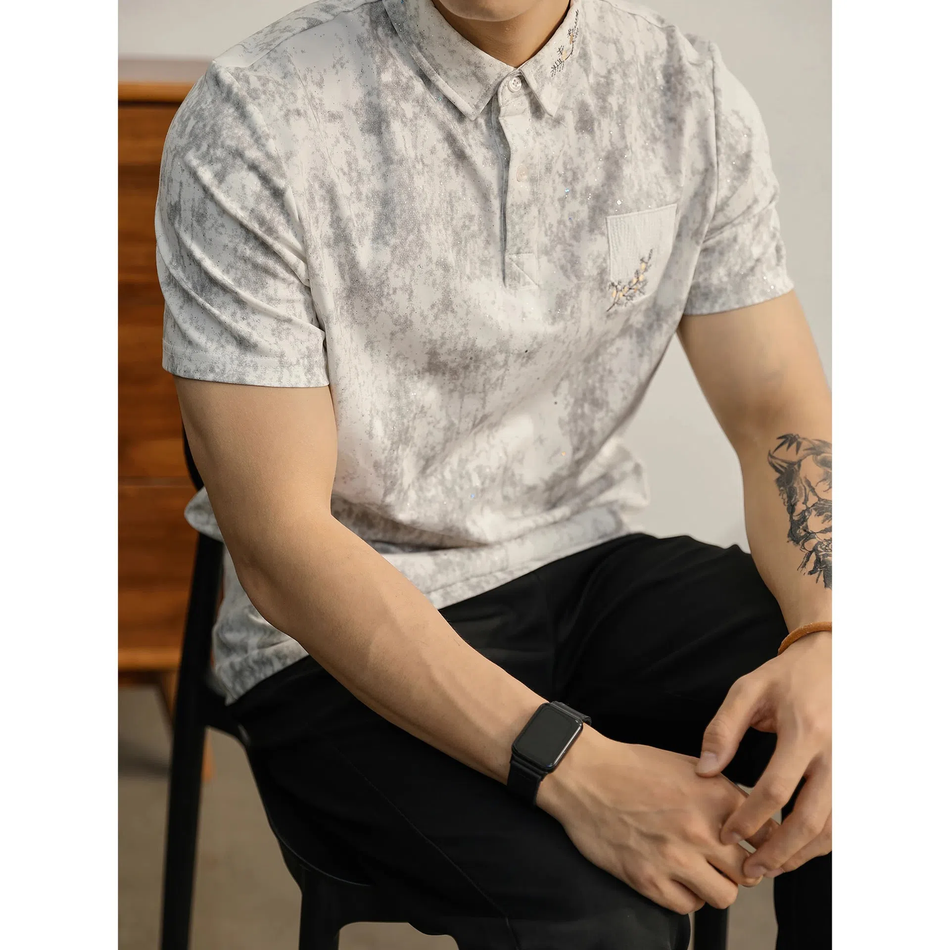 Men's short-sleeve ice silk tie-dye T-shirt in black with loose fit, polyester fabric for summer