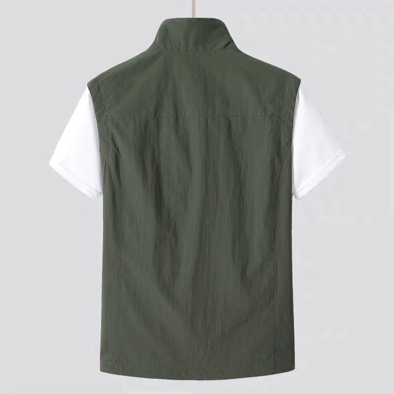 Breathable multi-pocket outdoor casual vest jacket in khaki, slim fit with zippered pockets and straight hem