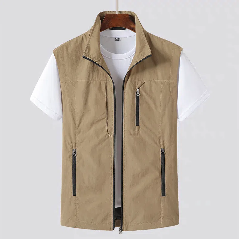 Breathable multi-pocket outdoor casual vest jacket in khaki, slim fit with zippered pockets and straight hem