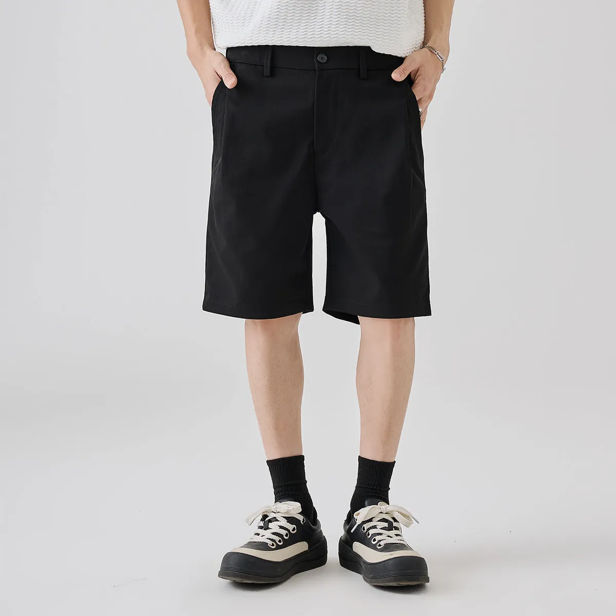 Straight-leg summer business casual trousers in khaki colour with five-pocket design