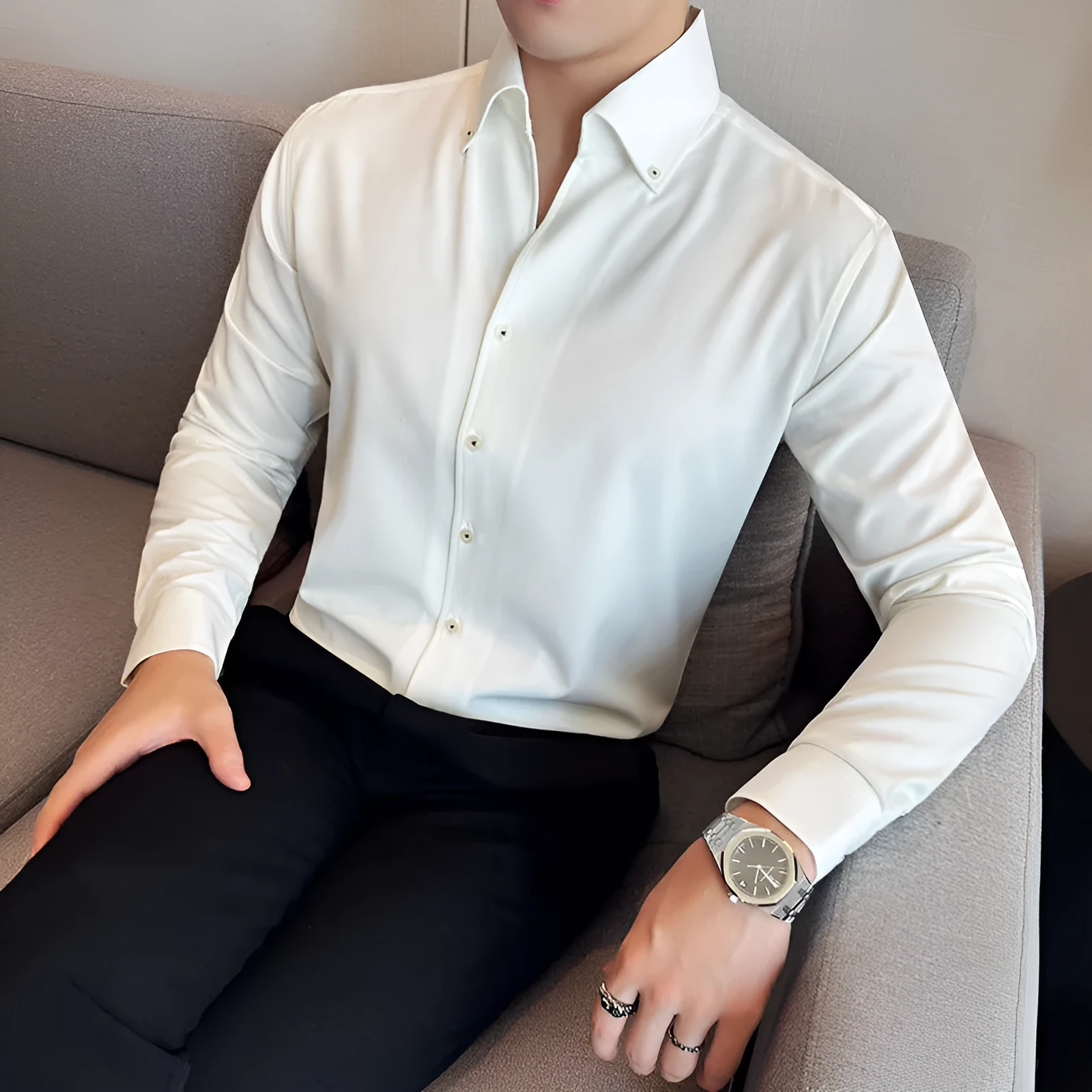 Men's slim fit long-sleeved denim shirt in solid colour for business and leisure wear