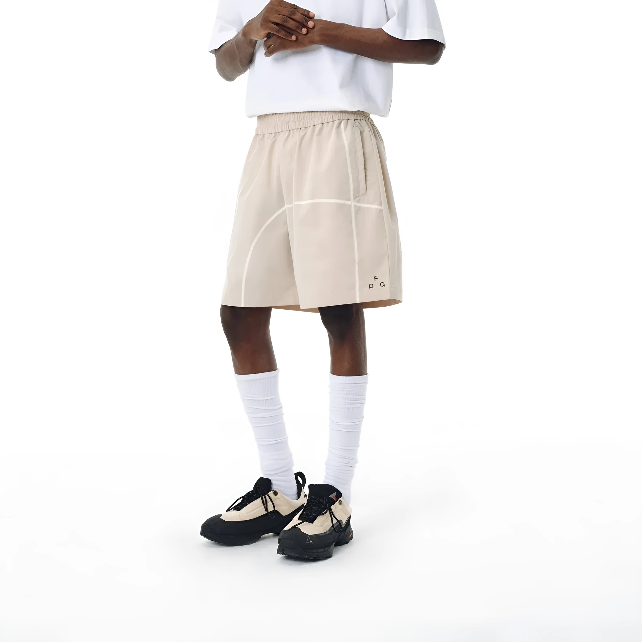 Retro style polyester drawstring shorts in loose fit for summer outdoor wear