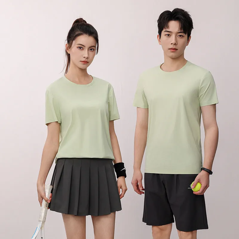 Ice Silk quick-dry antibacterial anti-UV slim-fit T-shirt in solid colours on a hanger.