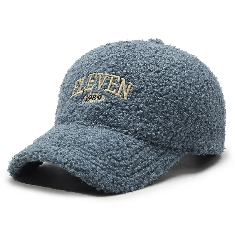 Winter baseball cap in machine-embroidered polyester with adjustable strap and dome crown in seven colour options