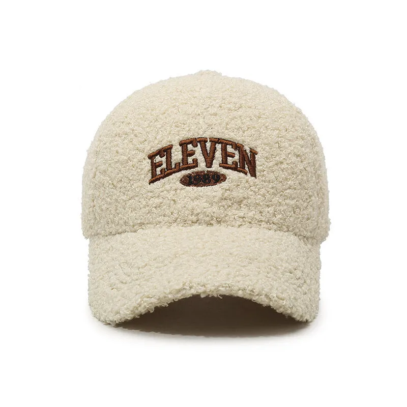 Winter baseball cap in machine-embroidered polyester with adjustable strap and dome crown in seven colour options