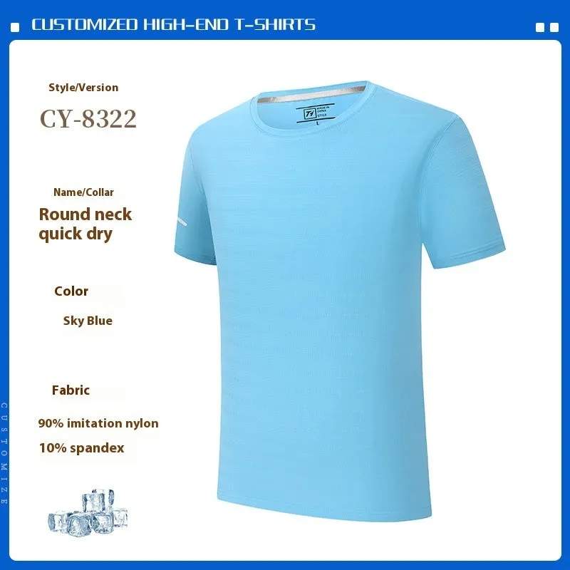Man wearing a solid colour short sleeve work T-shirt with waterproof and oil-proof properties.