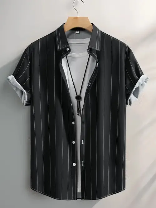 Men's striped casual shirt with stand collar and short sleeves in loose fit cardigan style