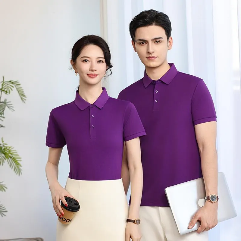 Unisex lapel polo shirt in light blue with short sleeves and slit sides, 100% polyester