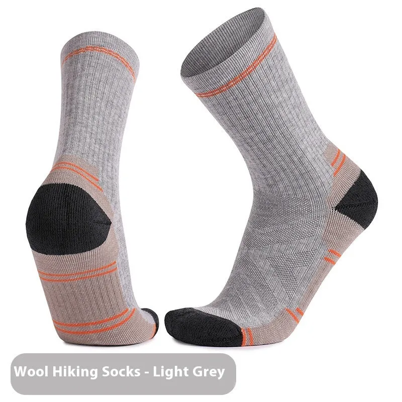 Men's and women's wool knee-high sports socks for skiing in black colour, anti-slip design