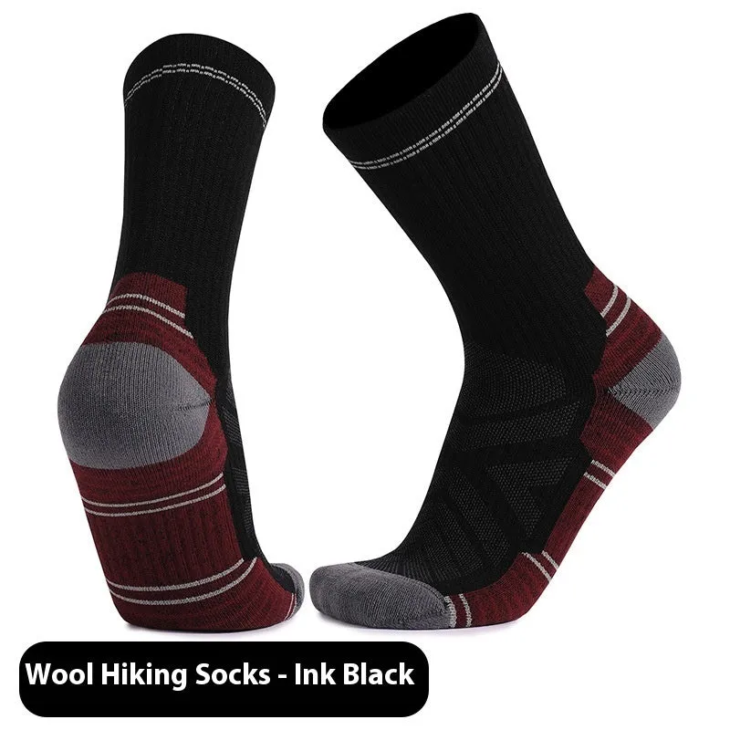 Men's and women's wool knee-high sports socks for skiing in black colour, anti-slip design