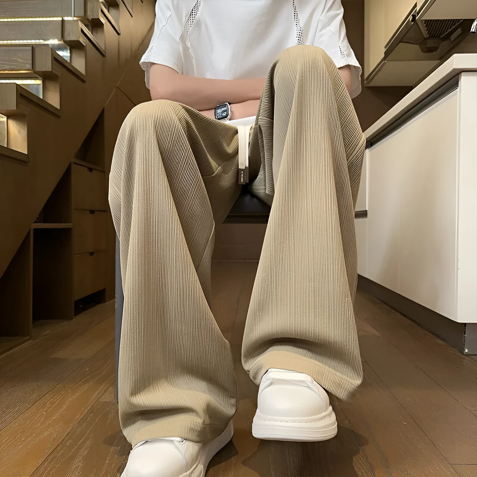 Men's loose straight casual trousers in khaki colour, polyester fabric, summer leisure wear