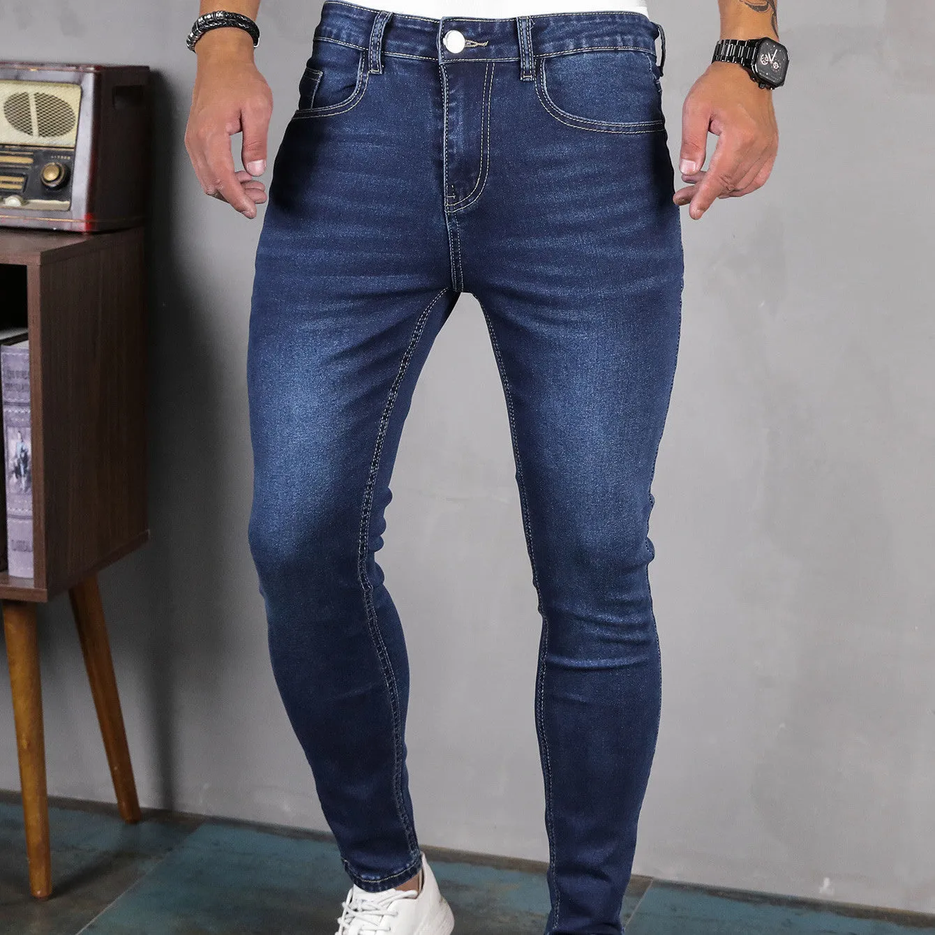 Men's cotton stretch skinny jeans in dark blue, front view