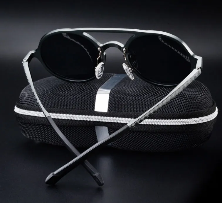Men's polarised vintage round sunglasses with black aluminium magnesium frame and grey lens